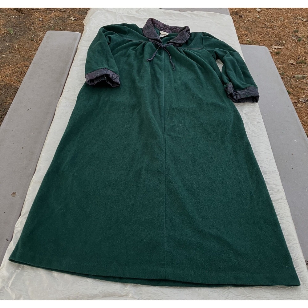 Vintage Carriage Court Sears Green Fleece Nightgown Quilted Embroidered Collar L